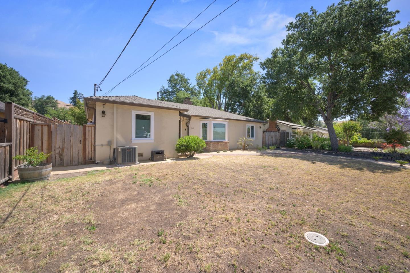 Detail Gallery Image 2 of 49 For 162 Mountain View Ave, San Jose,  CA 95127 - 3 Beds | 1/1 Baths