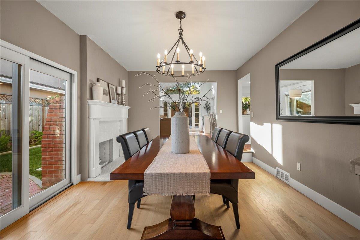 Detail Gallery Image 11 of 61 For 305 Albert Dr, Los Gatos,  CA 95032 - 4 Beds | 3/1 Baths