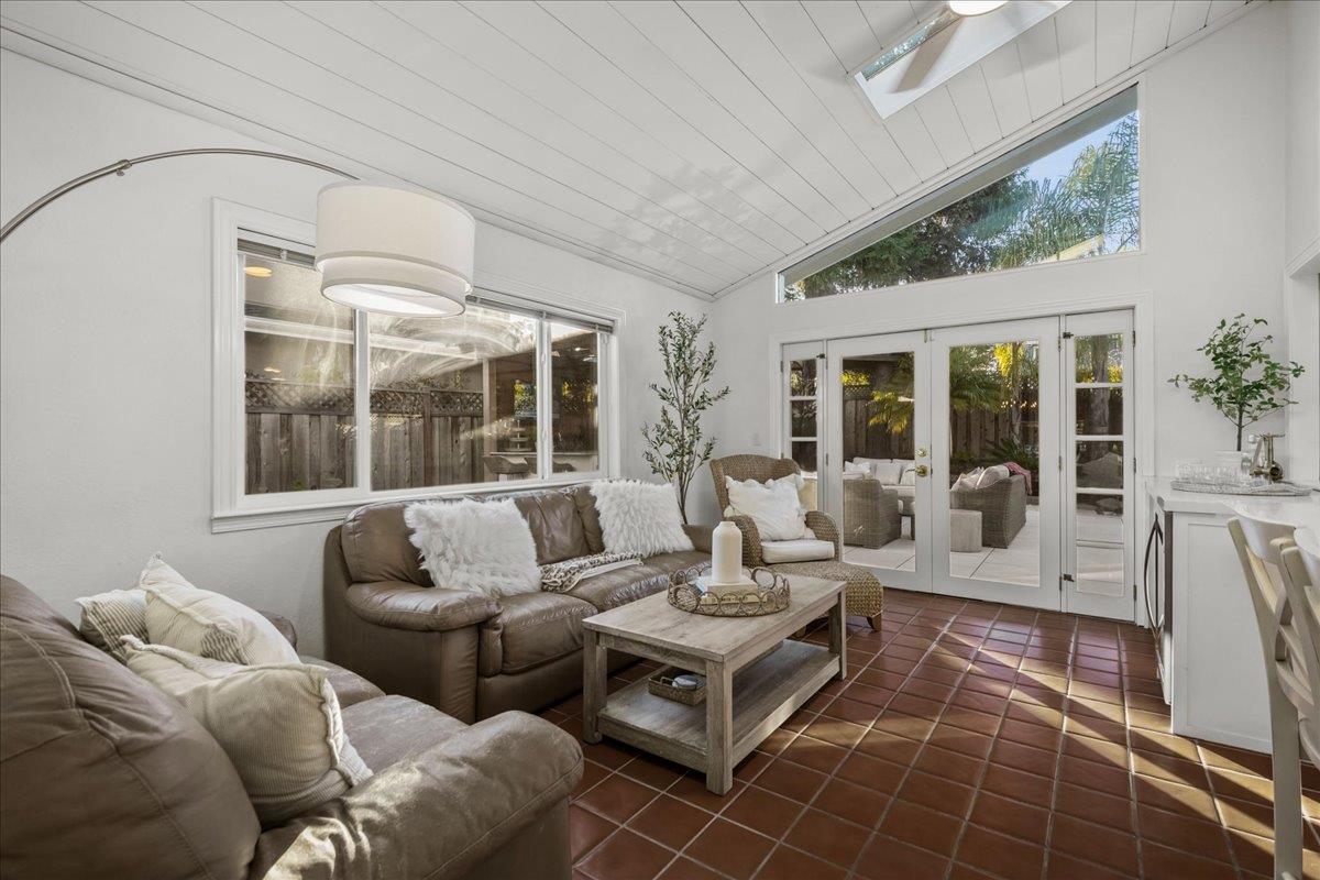 Detail Gallery Image 12 of 61 For 305 Albert Dr, Los Gatos,  CA 95032 - 4 Beds | 3/1 Baths