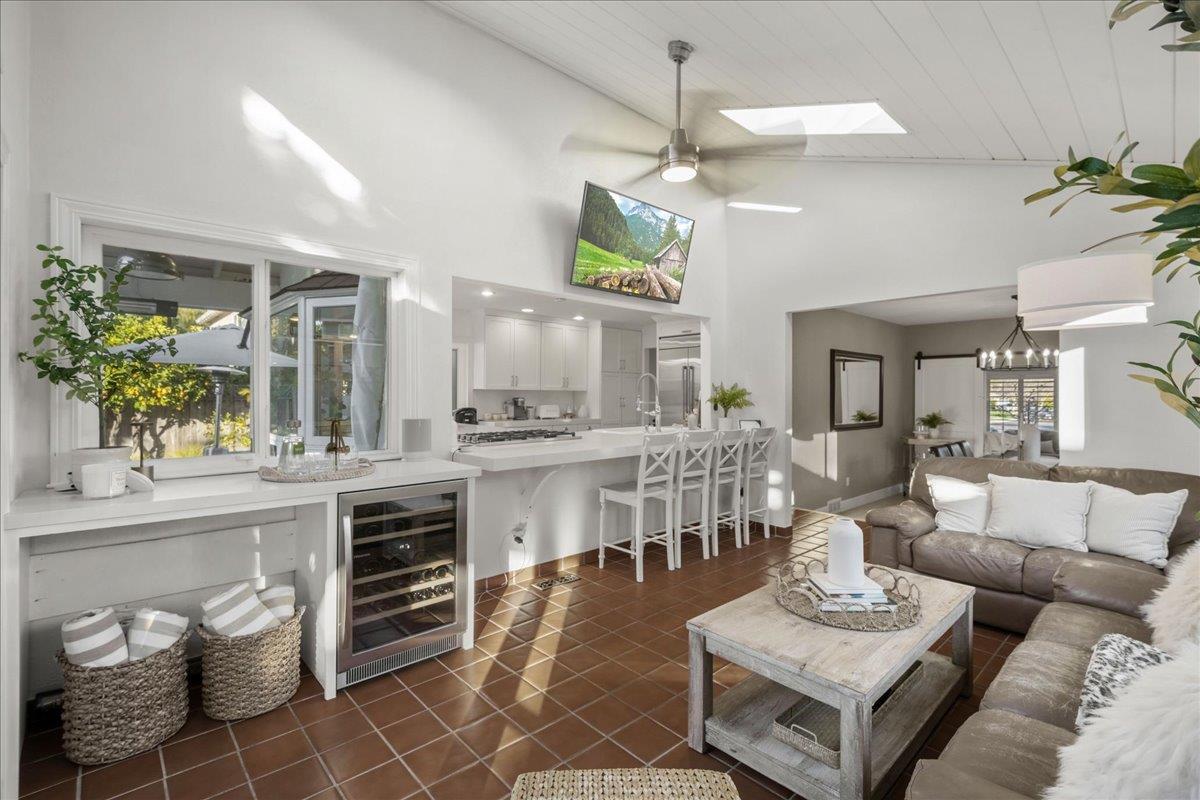 Detail Gallery Image 13 of 61 For 305 Albert Dr, Los Gatos,  CA 95032 - 4 Beds | 3/1 Baths