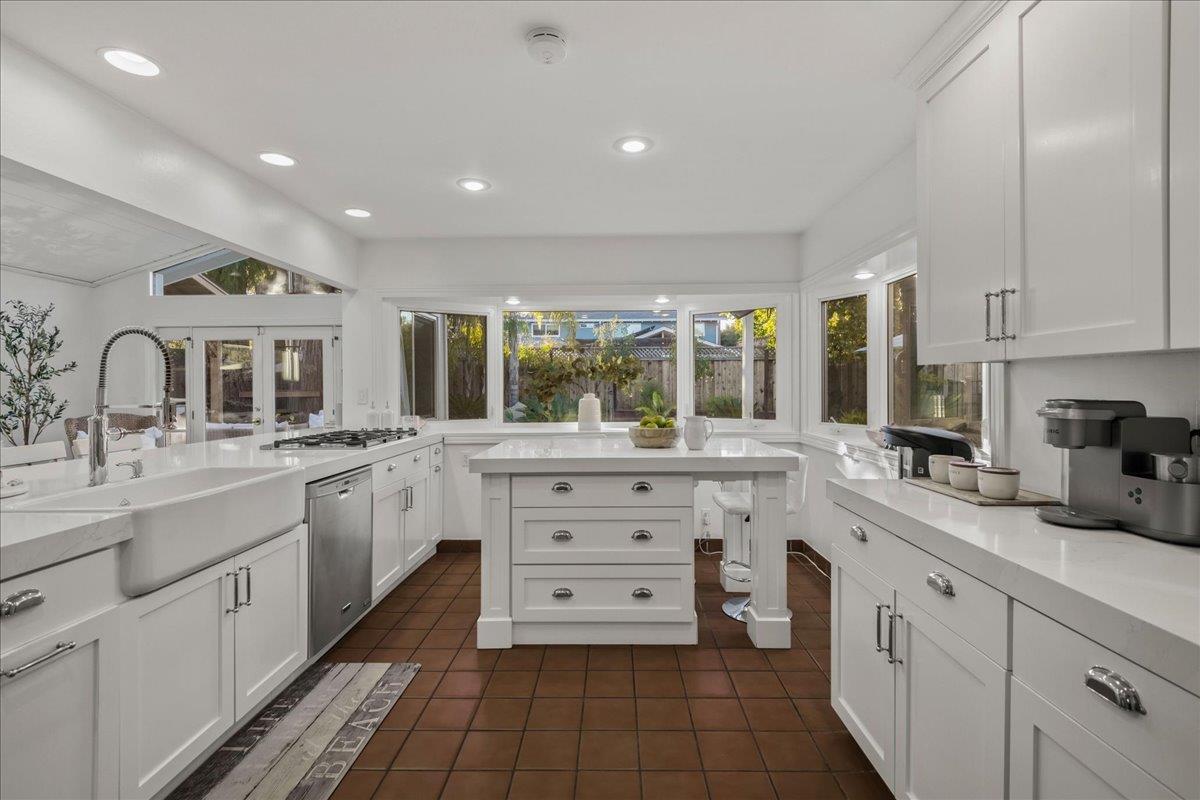 Detail Gallery Image 16 of 61 For 305 Albert Dr, Los Gatos,  CA 95032 - 4 Beds | 3/1 Baths
