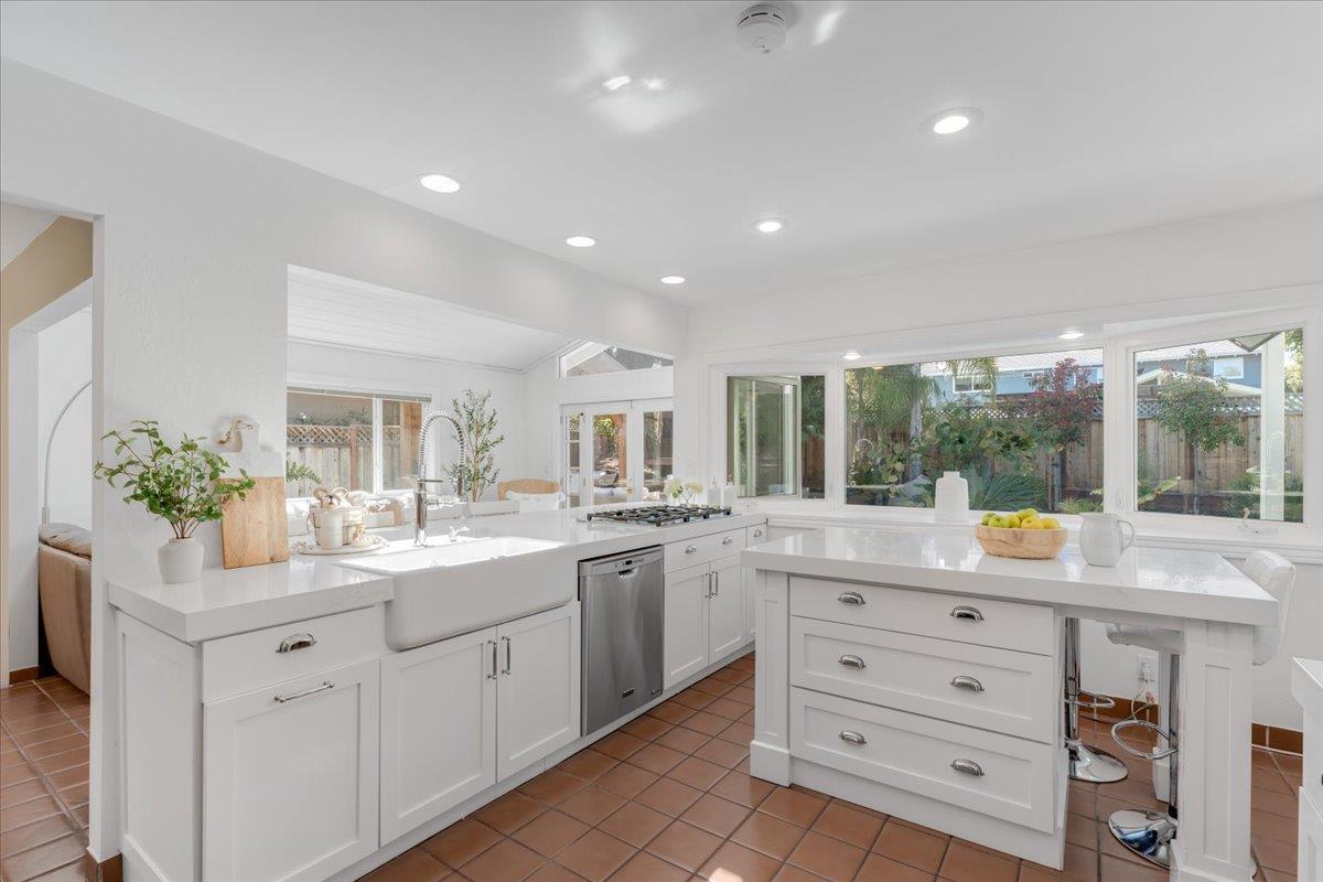 Detail Gallery Image 18 of 61 For 305 Albert Dr, Los Gatos,  CA 95032 - 4 Beds | 3/1 Baths