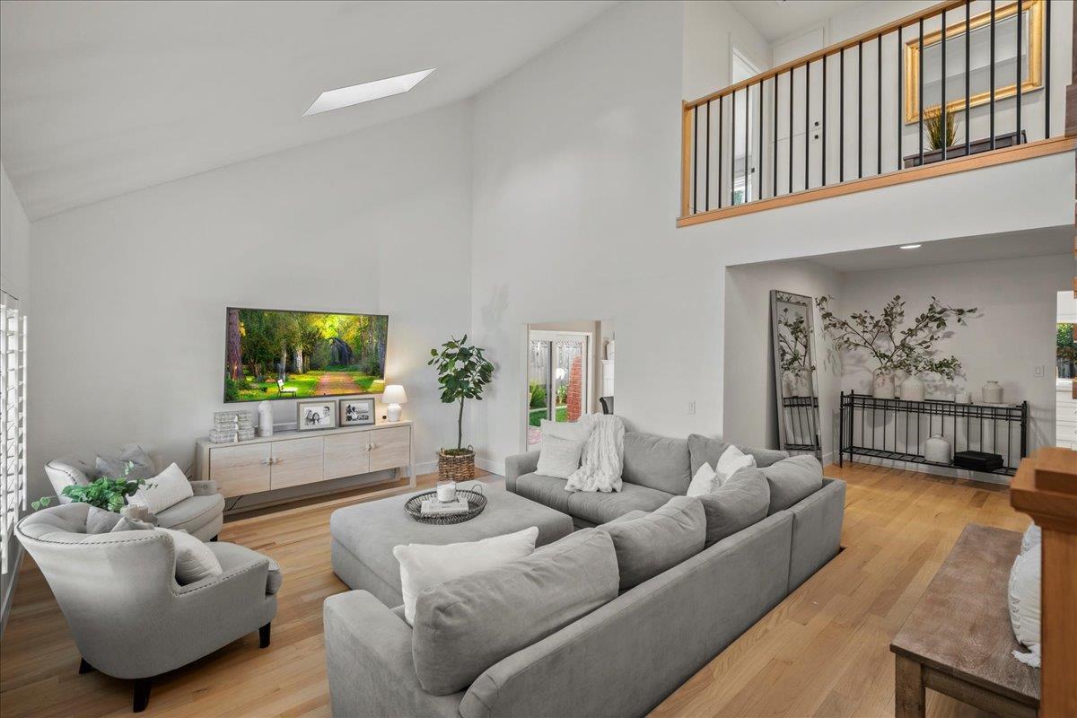 Detail Gallery Image 7 of 61 For 305 Albert Dr, Los Gatos,  CA 95032 - 4 Beds | 3/1 Baths