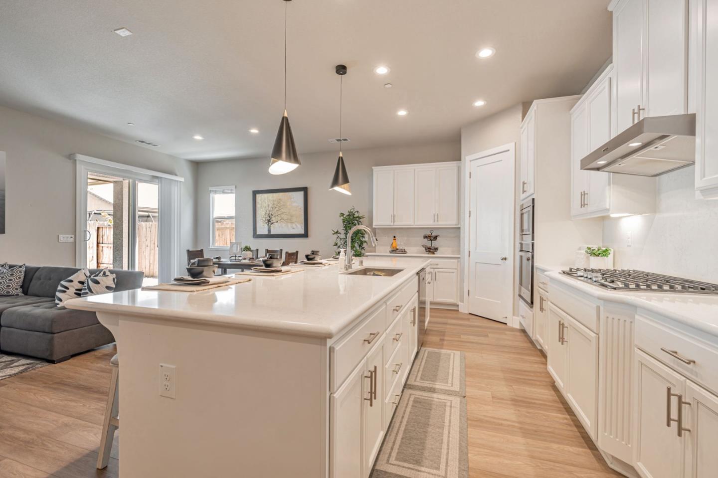 Detail Gallery Image 14 of 47 For 2408 Dilip Dr, Manteca,  CA 95337 - 3 Beds | 2 Baths