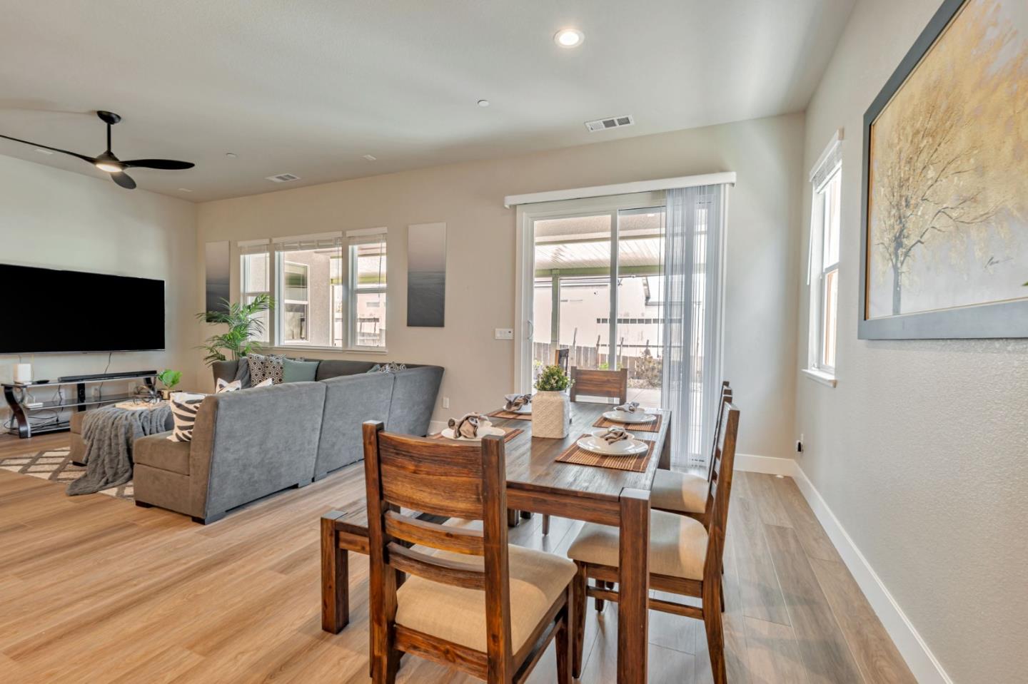 Detail Gallery Image 15 of 47 For 2408 Dilip Dr, Manteca,  CA 95337 - 3 Beds | 2 Baths
