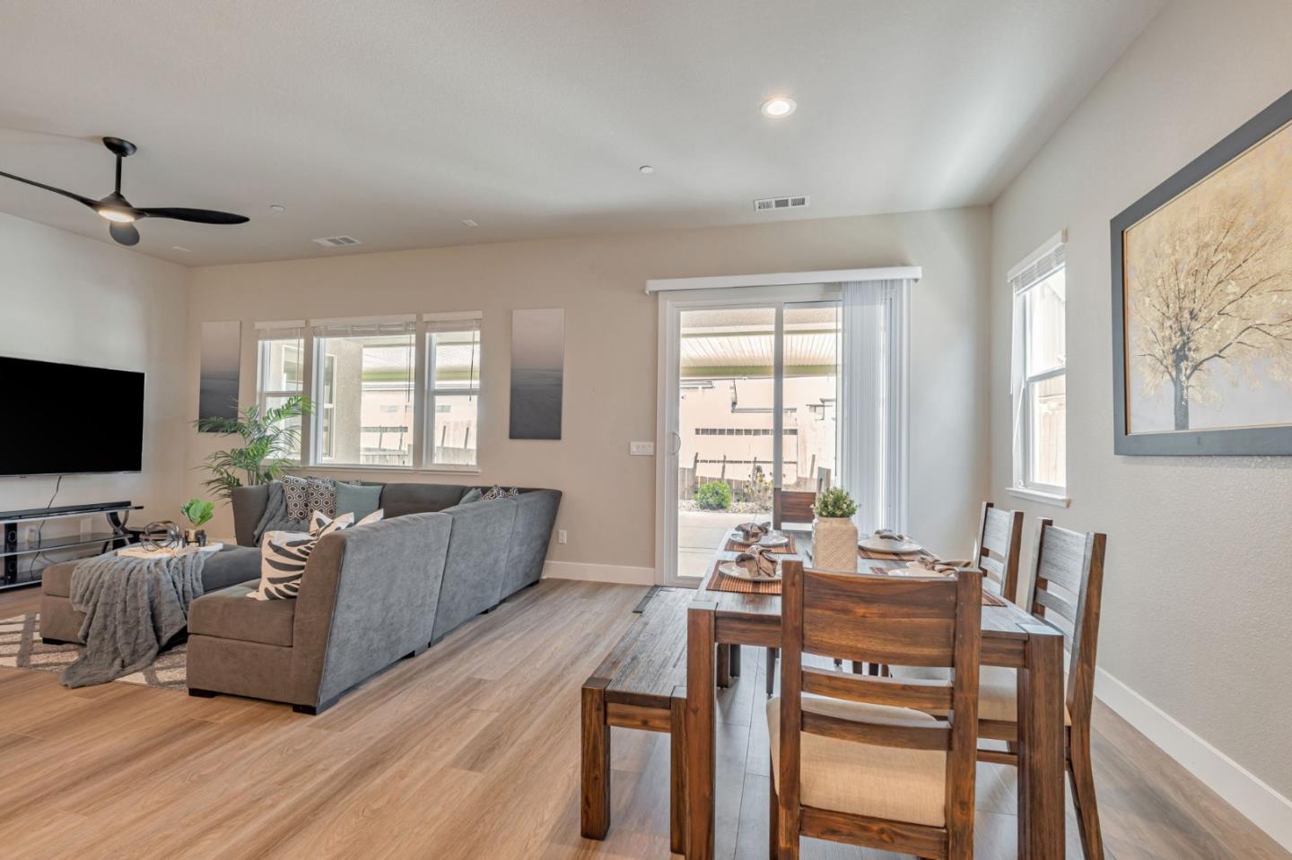 Detail Gallery Image 18 of 47 For 2408 Dilip Dr, Manteca,  CA 95337 - 3 Beds | 2 Baths