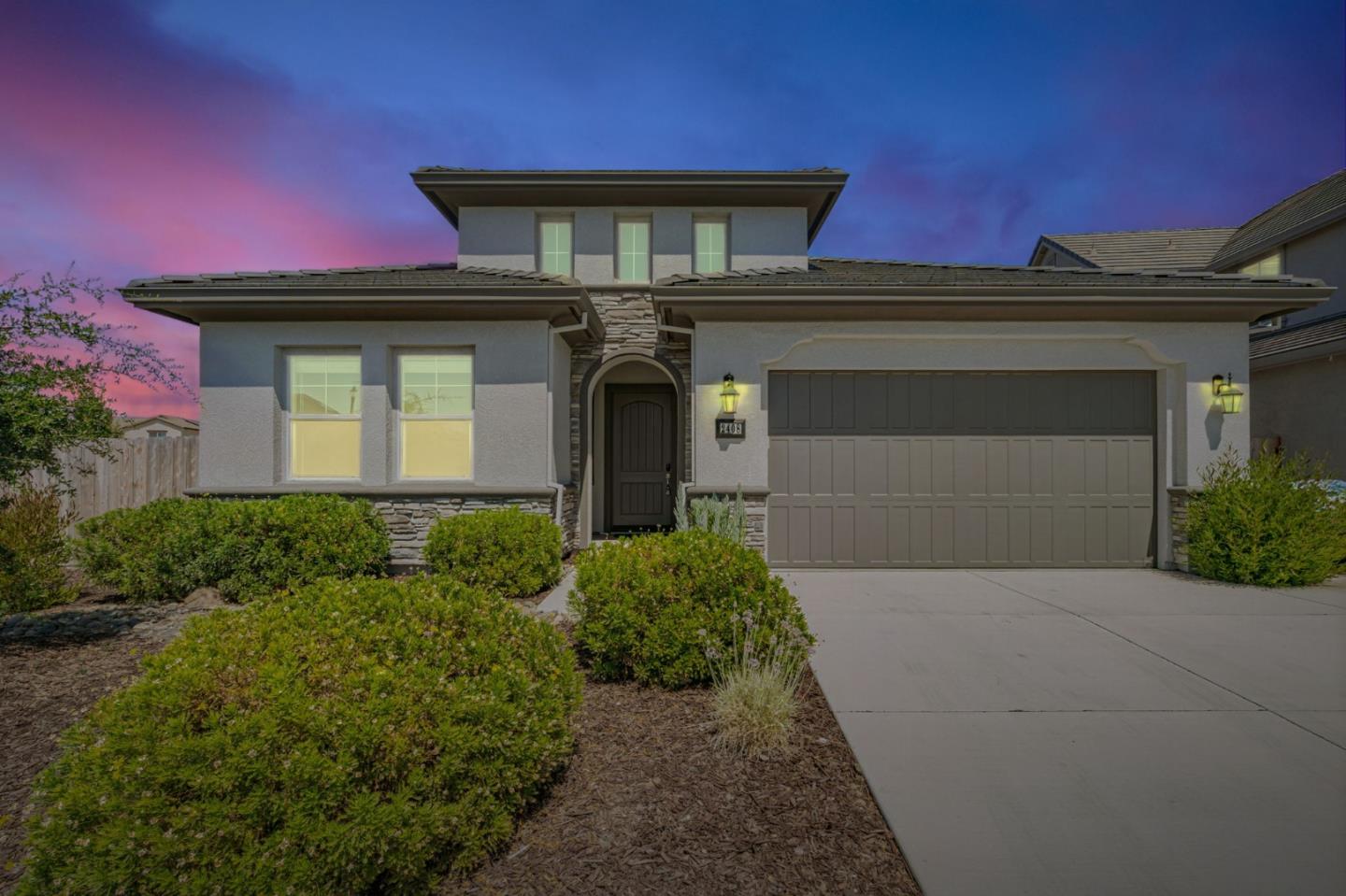 Detail Gallery Image 2 of 47 For 2408 Dilip Dr, Manteca,  CA 95337 - 3 Beds | 2 Baths