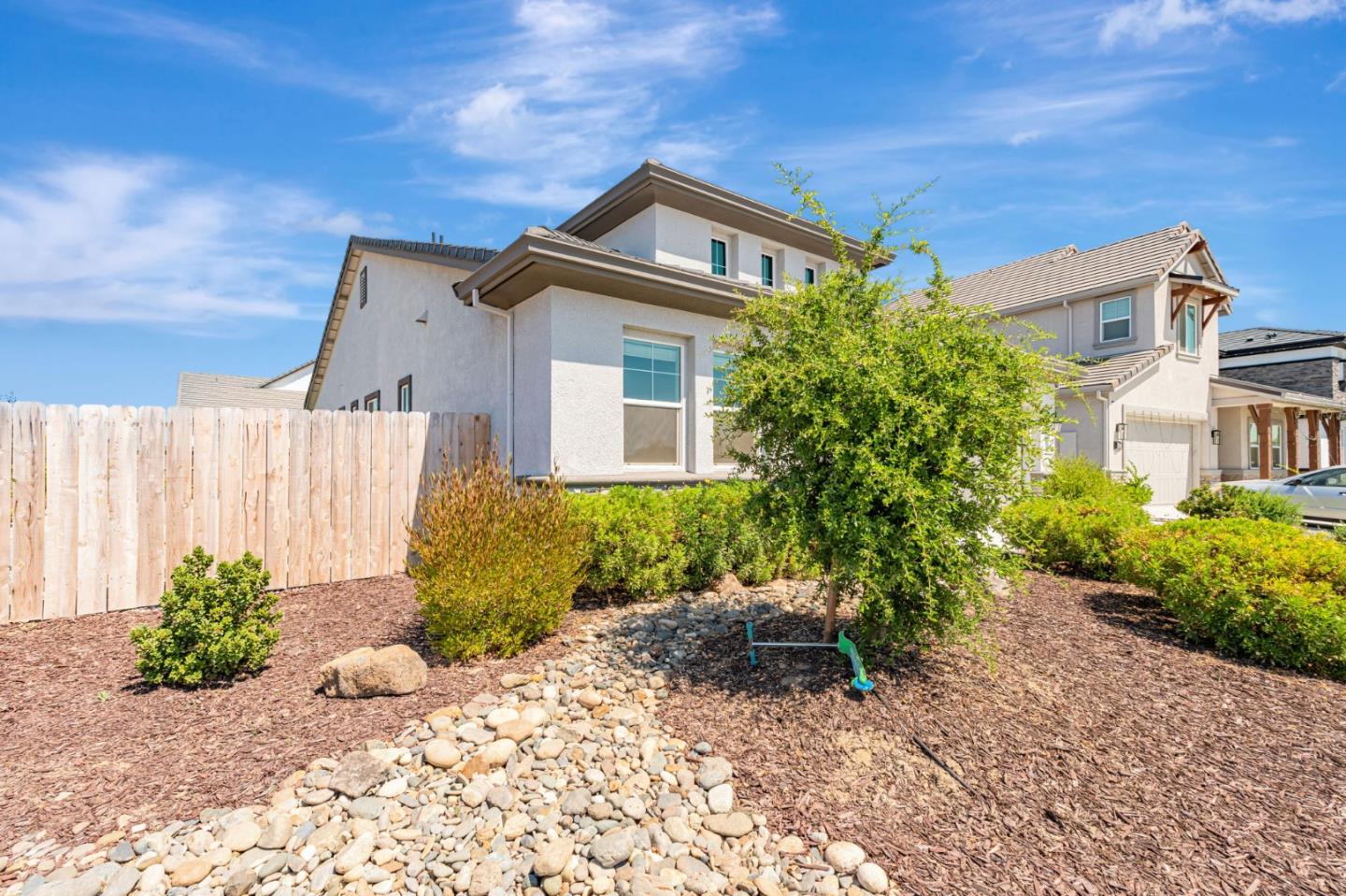 Detail Gallery Image 3 of 47 For 2408 Dilip Dr, Manteca,  CA 95337 - 3 Beds | 2 Baths