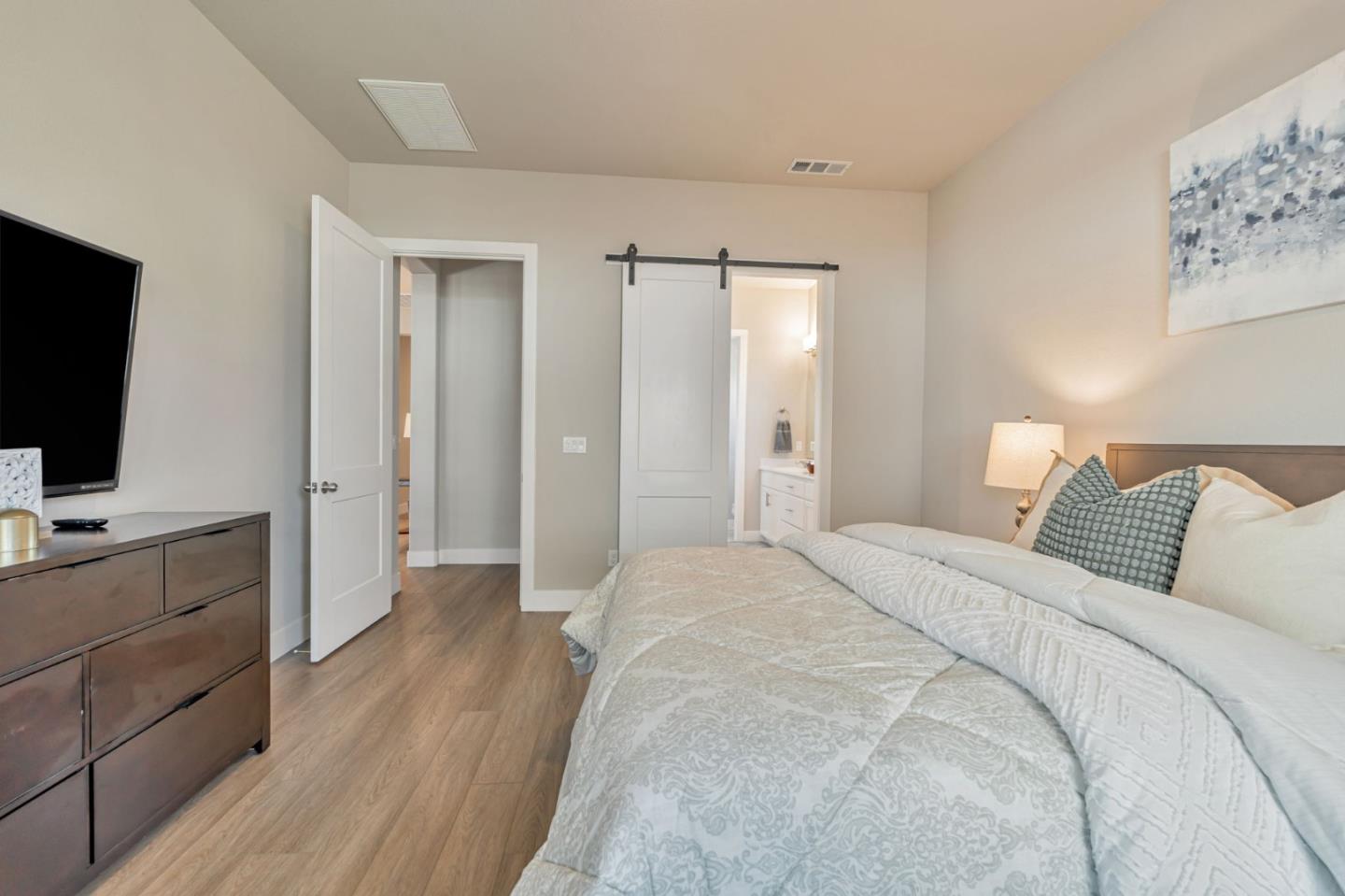 Detail Gallery Image 31 of 47 For 2408 Dilip Dr, Manteca,  CA 95337 - 3 Beds | 2 Baths