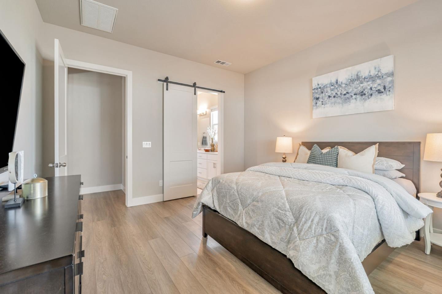 Detail Gallery Image 32 of 47 For 2408 Dilip Dr, Manteca,  CA 95337 - 3 Beds | 2 Baths