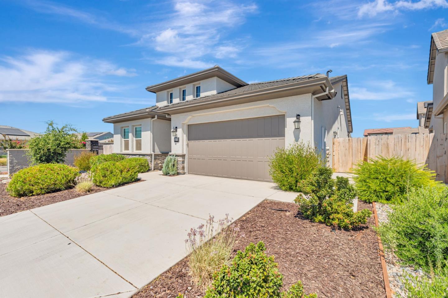 Detail Gallery Image 4 of 47 For 2408 Dilip Dr, Manteca,  CA 95337 - 3 Beds | 2 Baths