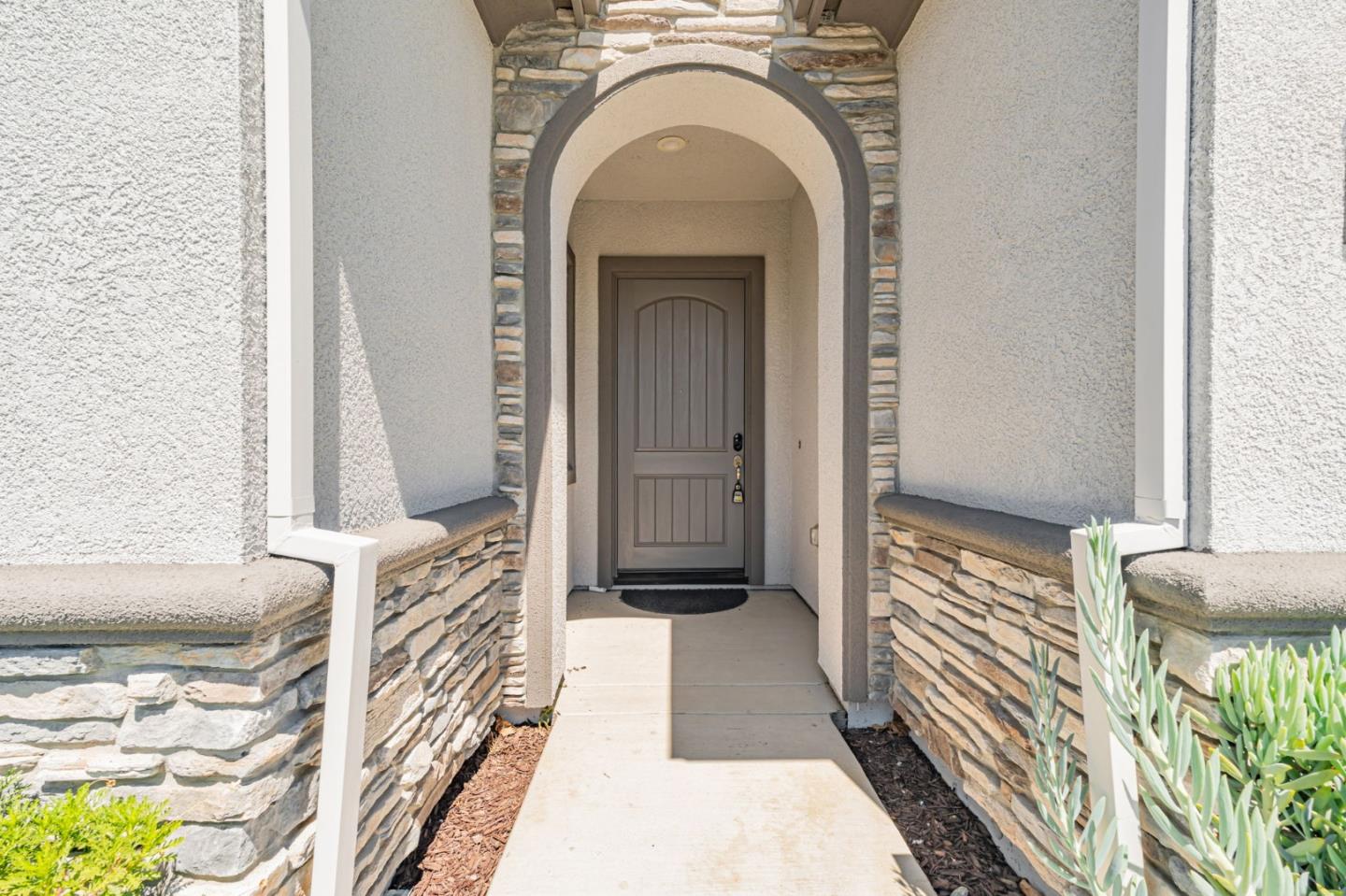 Detail Gallery Image 5 of 47 For 2408 Dilip Dr, Manteca,  CA 95337 - 3 Beds | 2 Baths
