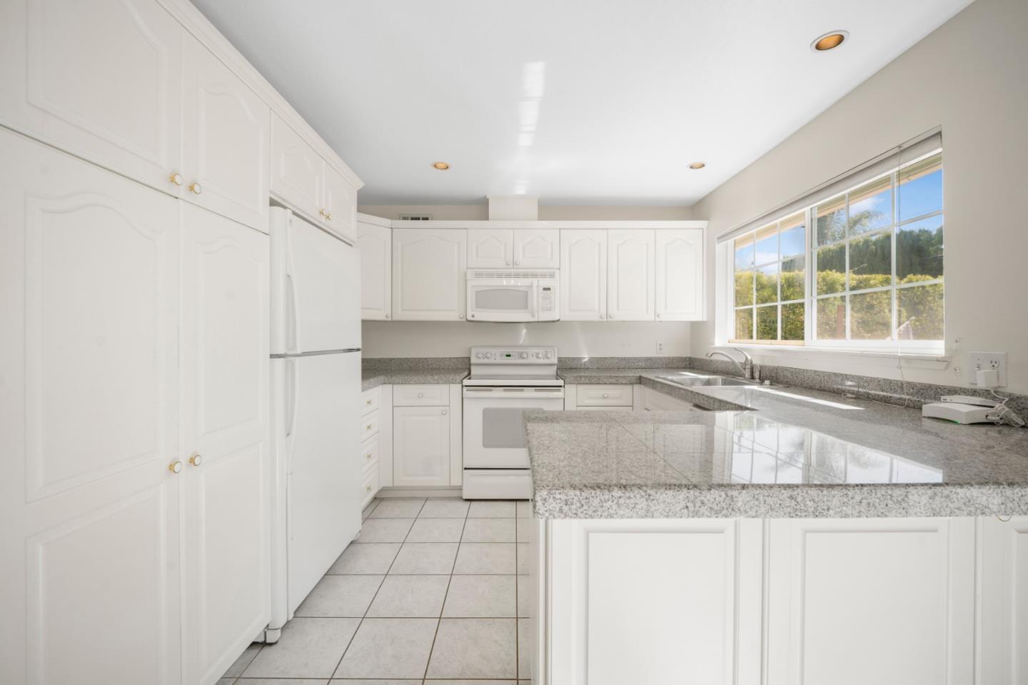 Detail Gallery Image 4 of 25 For 5512 Leigh Ave, San Jose,  CA 95124 - 3 Beds | 2 Baths