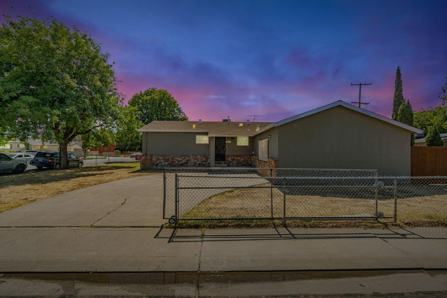 Thumbnail for 2525 Montclair St, Stockton, CA 95205