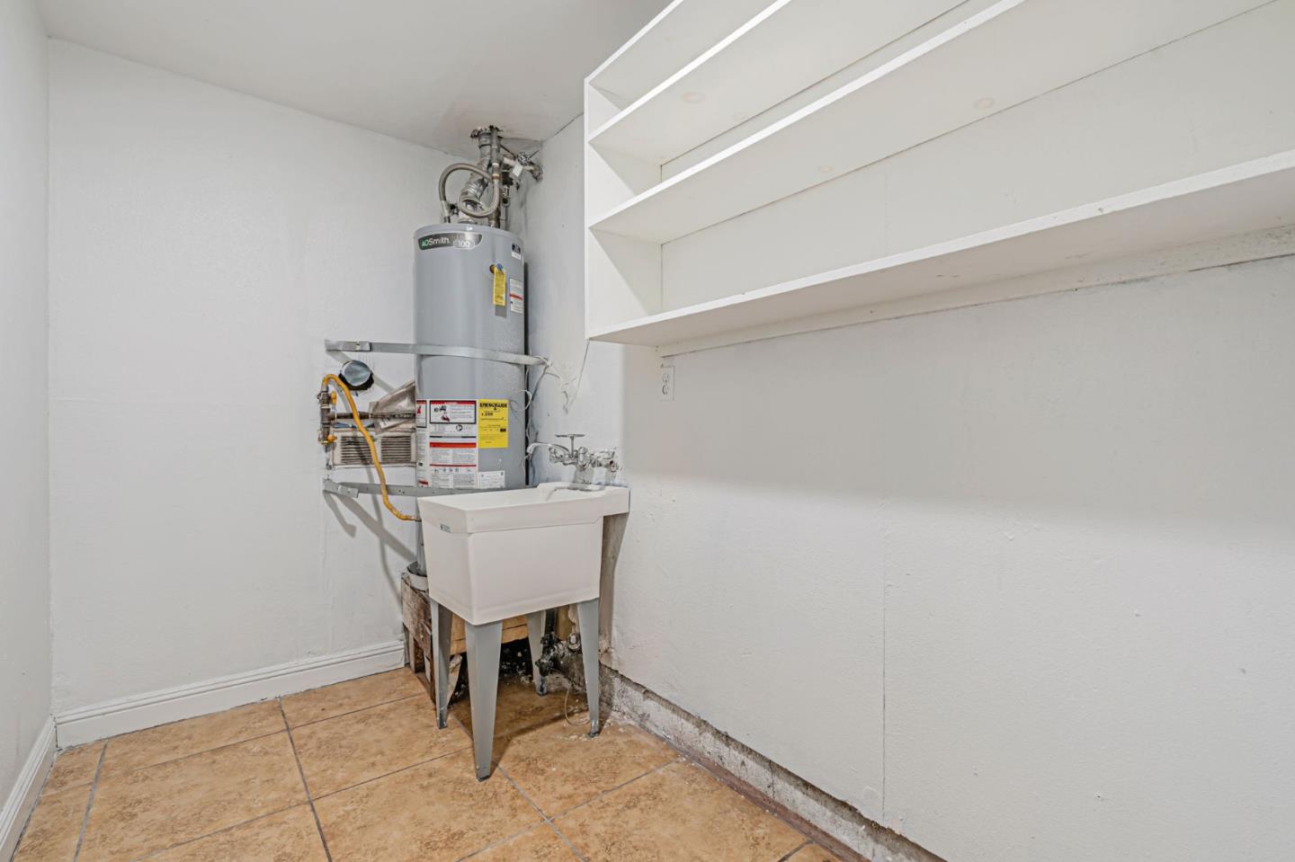Detail Gallery Image 33 of 38 For 2525 Montclair St, Stockton,  CA 95205 - 4 Beds | 2 Baths