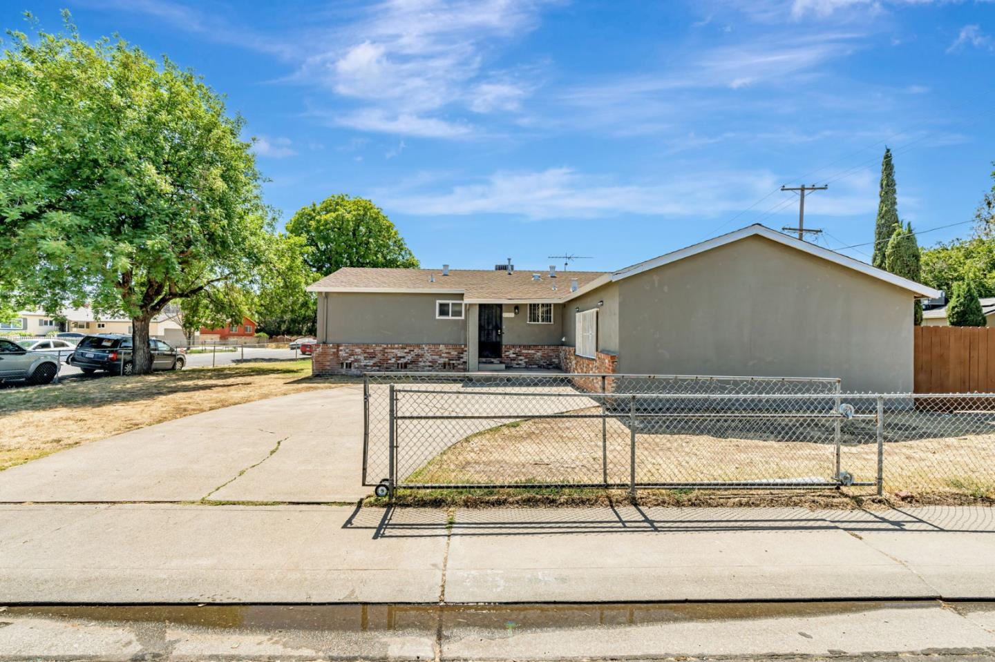 Detail Gallery Image 37 of 38 For 2525 Montclair St, Stockton,  CA 95205 - 4 Beds | 2 Baths