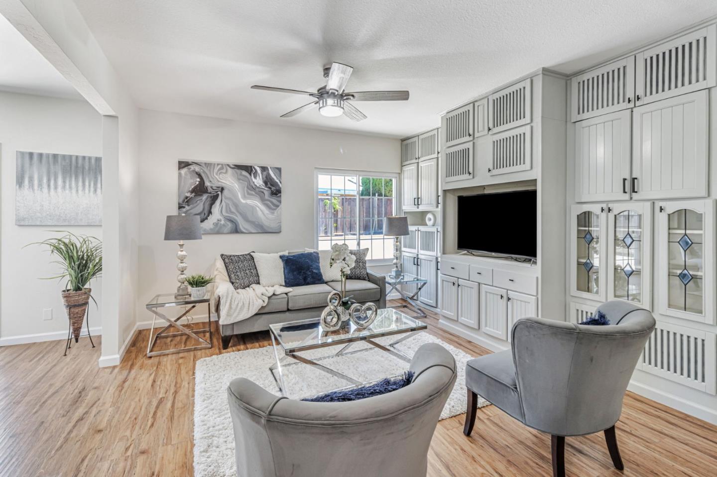 Detail Gallery Image 4 of 43 For 2830 Gavilan Ct, San Jose,  CA 95148 - 5 Beds | 3 Baths