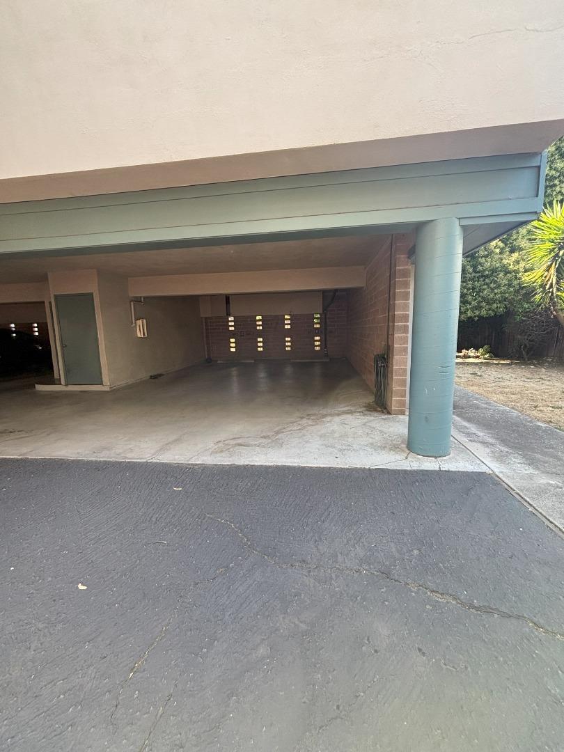 Detail Gallery Image 15 of 19 For 80 El Camino Real #H,  Burlingame,  CA 94010 - 2 Beds | 1 Baths