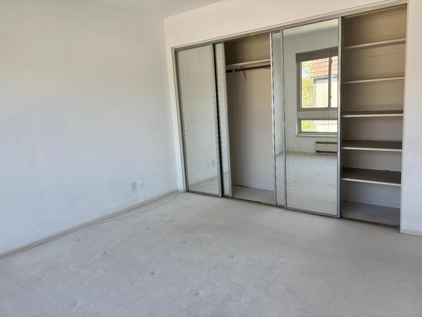 Detail Gallery Image 8 of 19 For 80 El Camino Real #H,  Burlingame,  CA 94010 - 2 Beds | 1 Baths