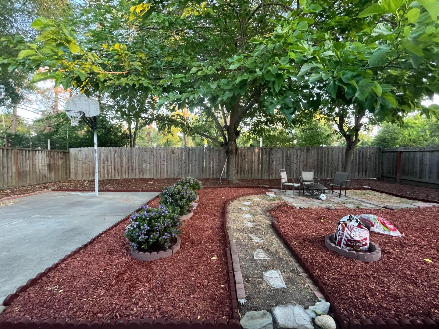 Detail Gallery Image 16 of 20 For 137 Diablo Ct, Pleasant Hill,  CA 94523 - 3 Beds | 1 Baths