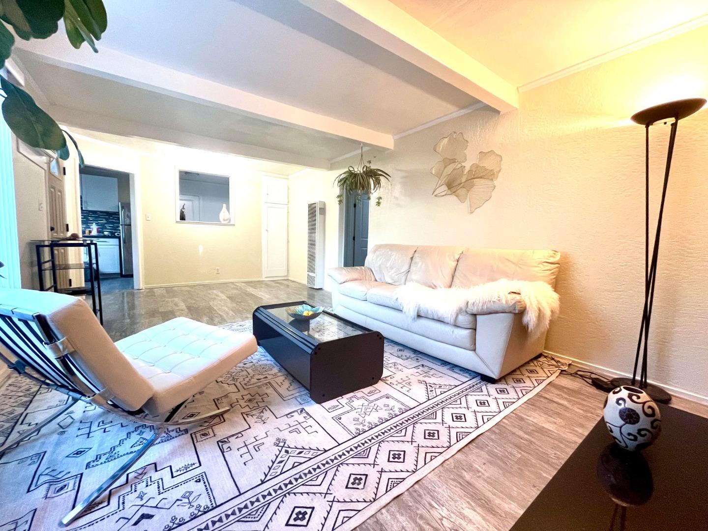 Detail Gallery Image 4 of 20 For 137 Diablo Ct, Pleasant Hill,  CA 94523 - 3 Beds | 1 Baths