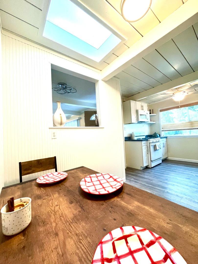 Detail Gallery Image 8 of 20 For 137 Diablo Ct, Pleasant Hill,  CA 94523 - 3 Beds | 1 Baths