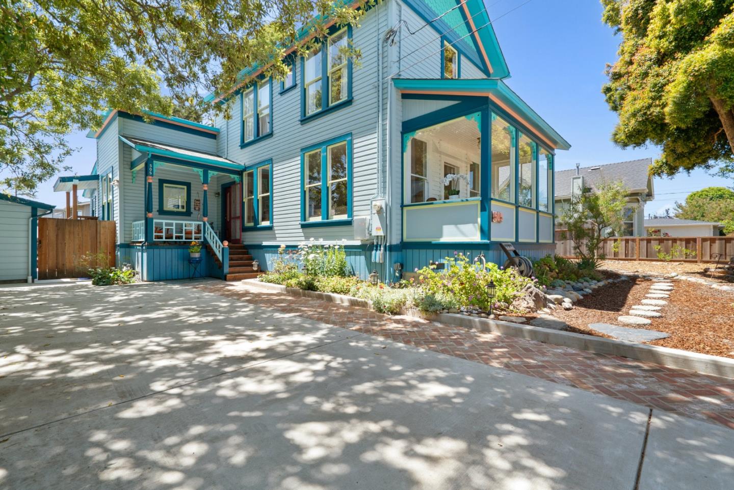 Detail Gallery Image 2 of 57 For 505 Cayuga St, Santa Cruz,  CA 95062 - 3 Beds | 1/1 Baths