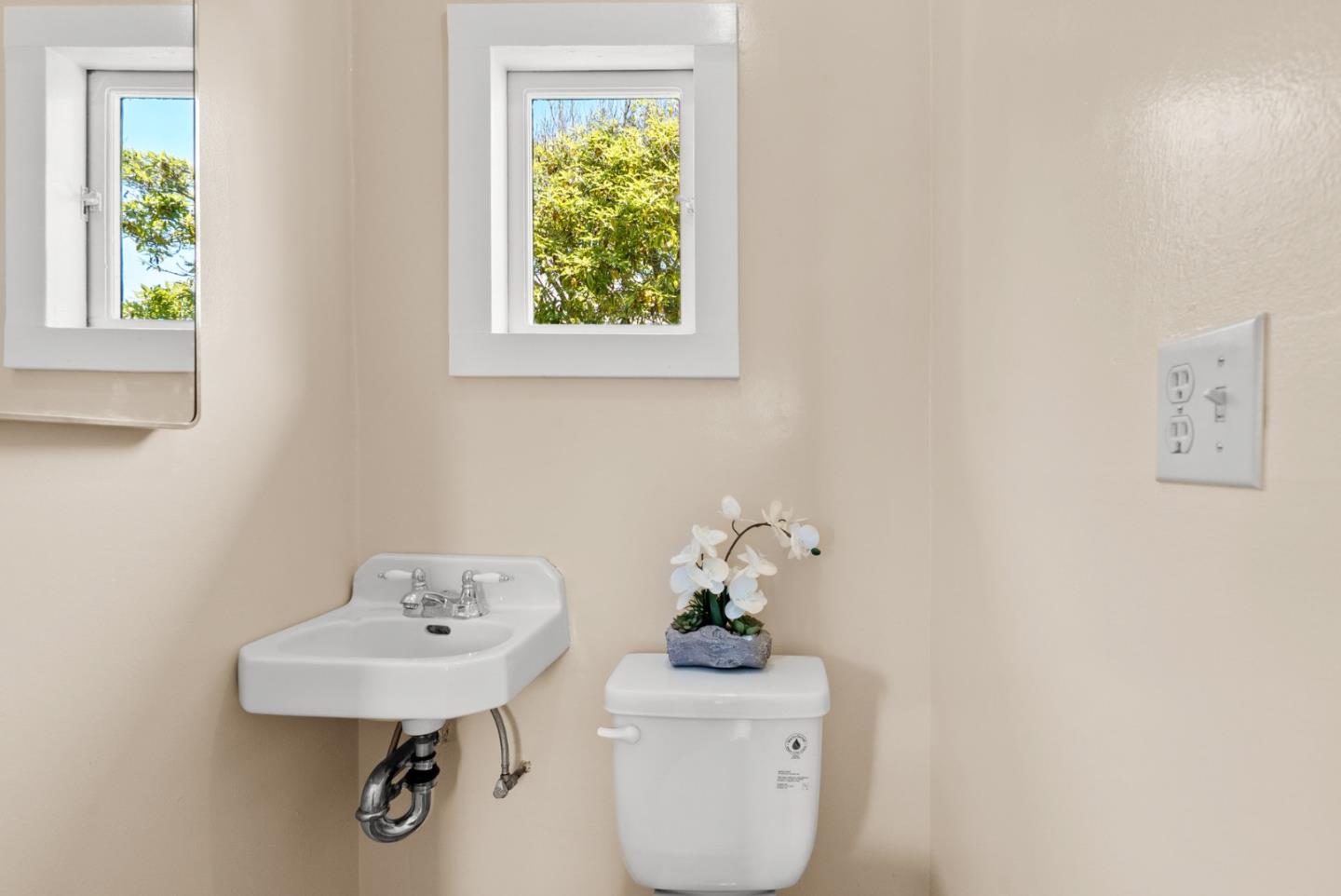 Detail Gallery Image 28 of 57 For 505 Cayuga St, Santa Cruz,  CA 95062 - 3 Beds | 1/1 Baths