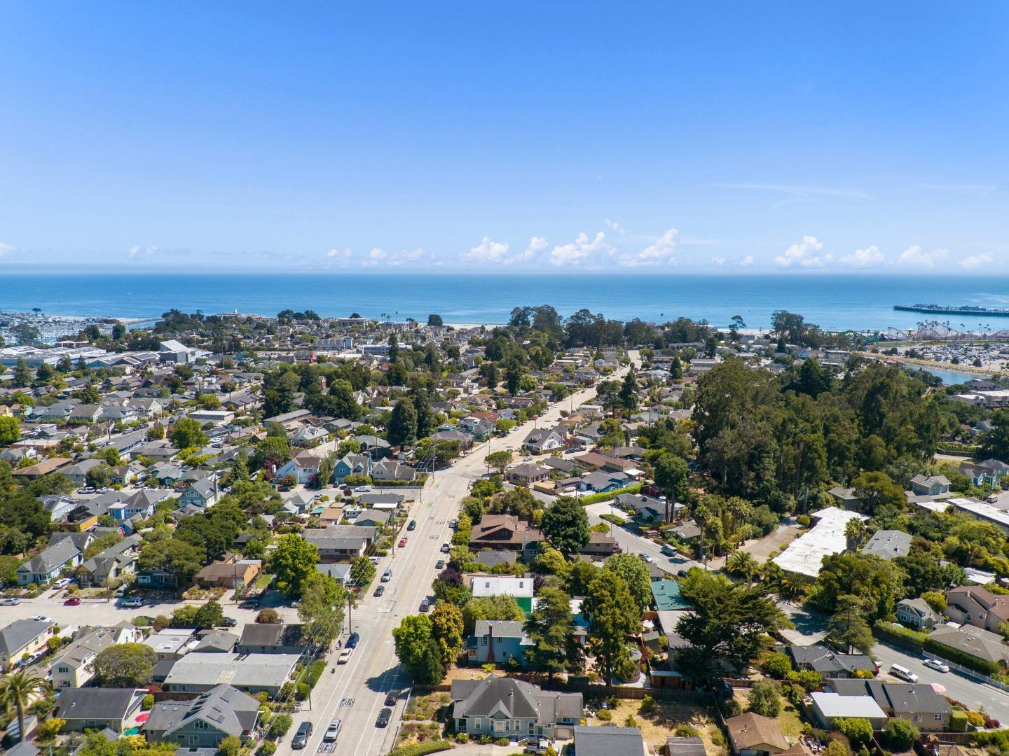 Detail Gallery Image 55 of 57 For 505 Cayuga St, Santa Cruz,  CA 95062 - 3 Beds | 1/1 Baths