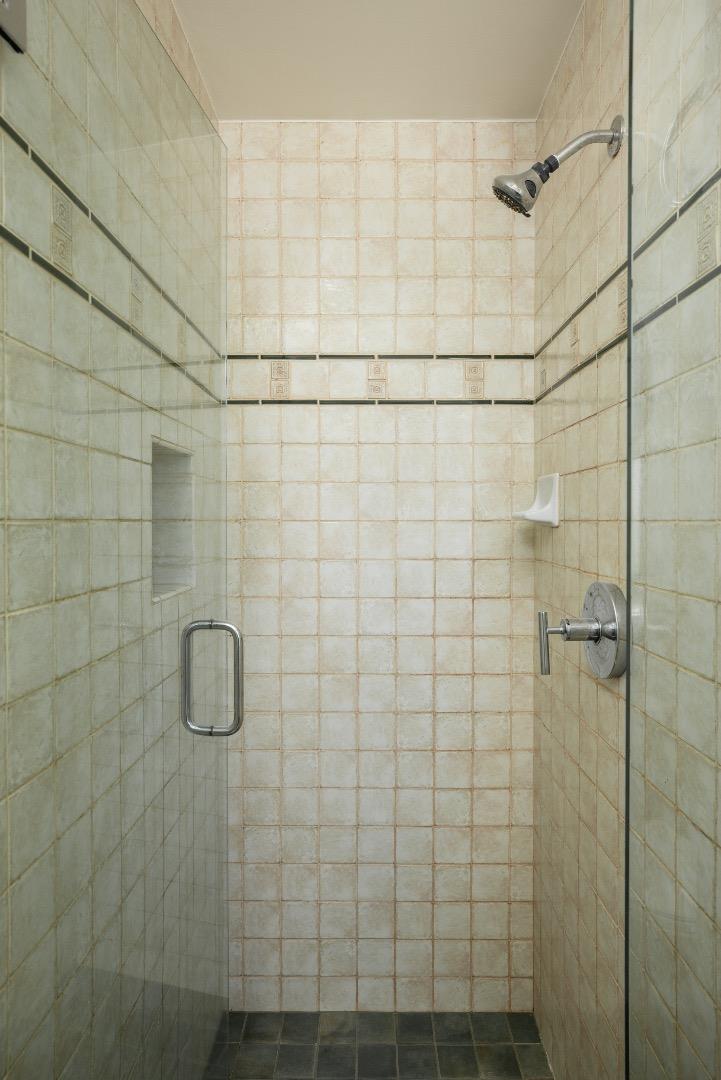 Detail Gallery Image 11 of 17 For 819 Laurel Ave, Menlo Park,  CA 94025 - 3 Beds | 2 Baths