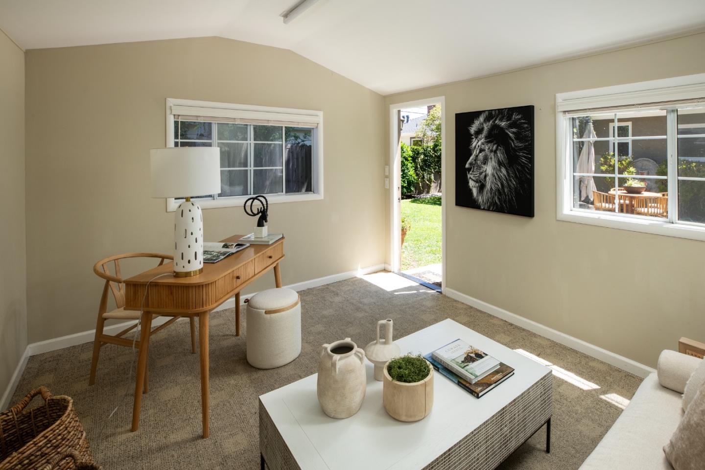Detail Gallery Image 14 of 17 For 819 Laurel Ave, Menlo Park,  CA 94025 - 3 Beds | 2 Baths