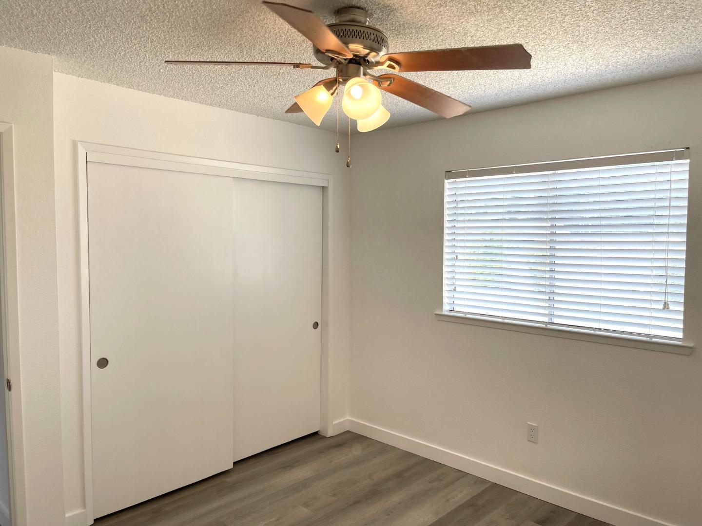 Detail Gallery Image 11 of 16 For 4438 W Feemster Ave, Visalia,  CA 93277 - 3 Beds | 2 Baths