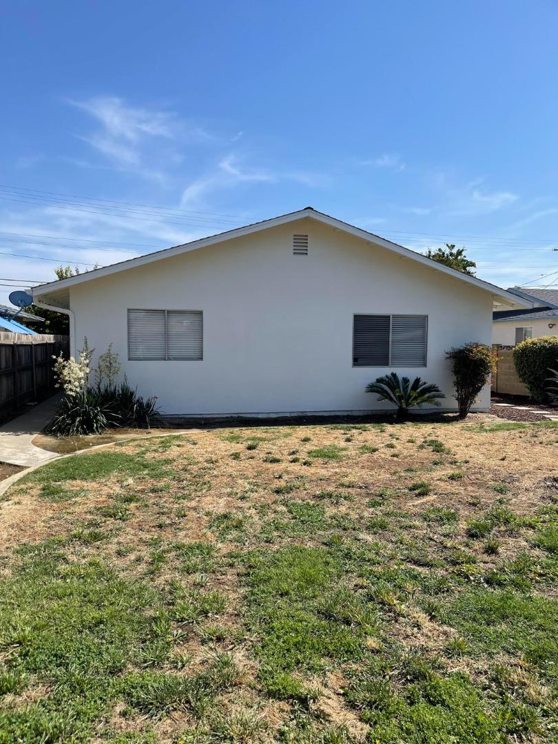 Detail Gallery Image 16 of 16 For 4438 W Feemster Ave, Visalia,  CA 93277 - 3 Beds | 2 Baths