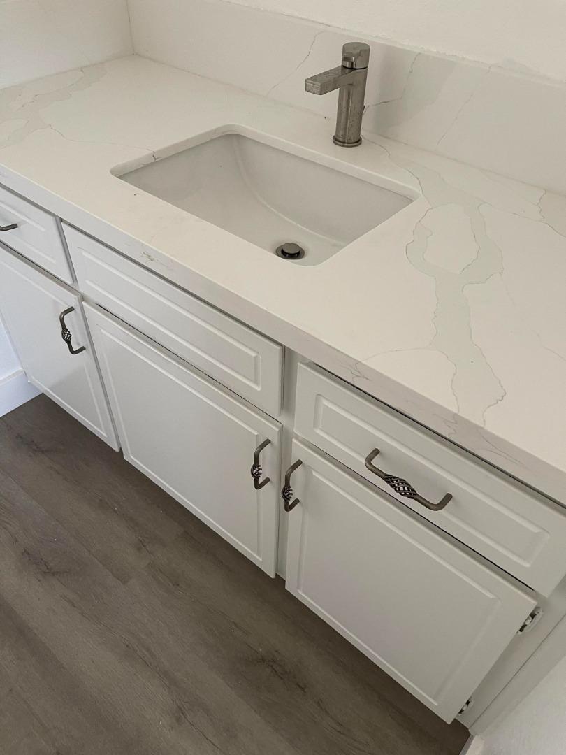Detail Gallery Image 8 of 16 For 4438 W Feemster Ave, Visalia,  CA 93277 - 3 Beds | 2 Baths