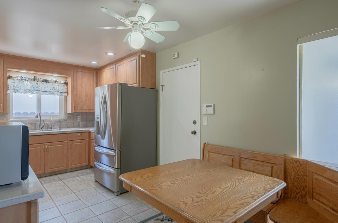 Detail Gallery Image 15 of 34 For 1223 Padre Dr, Salinas,  CA 93901 - 3 Beds | 2 Baths