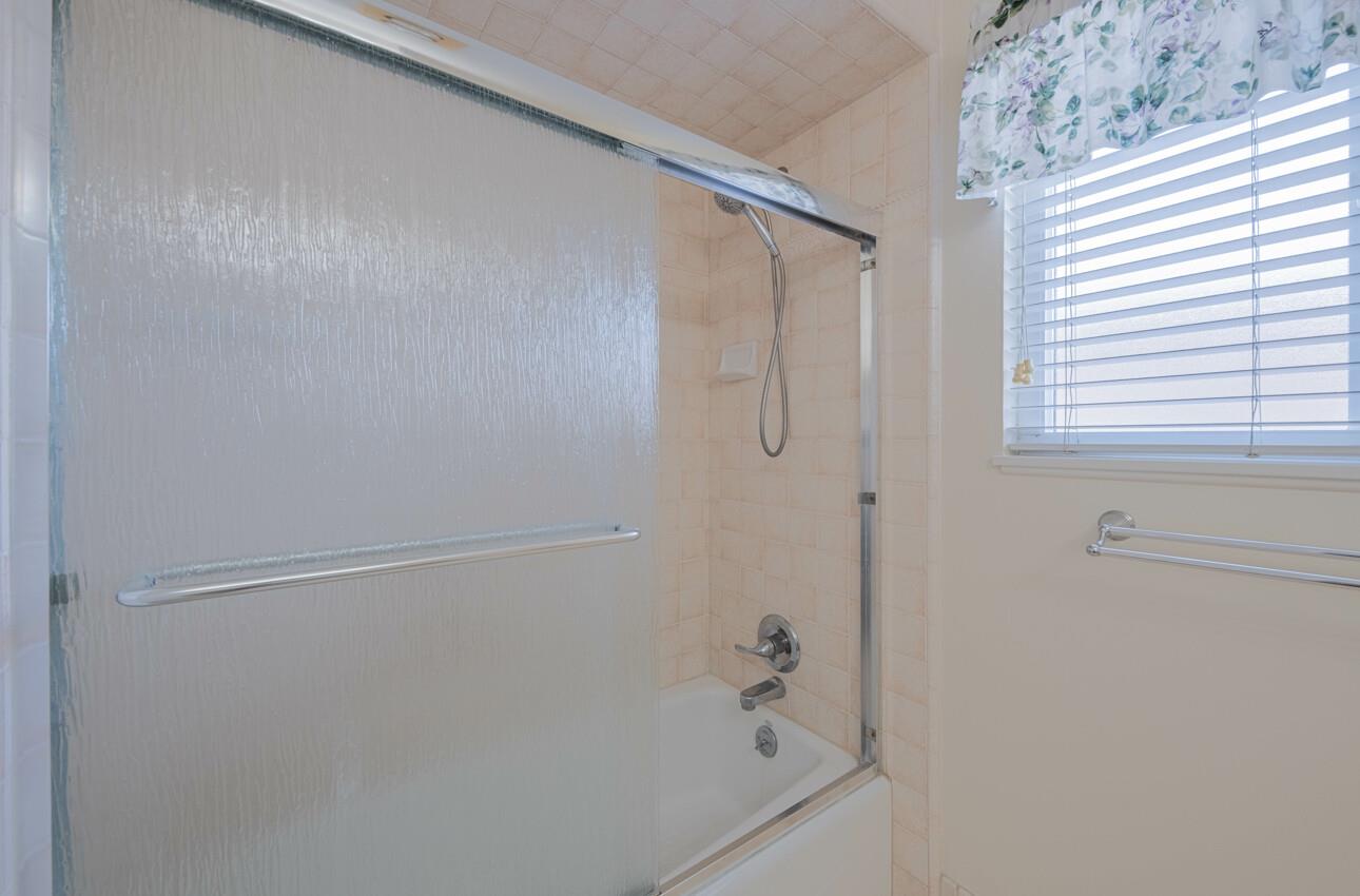 Detail Gallery Image 27 of 34 For 1223 Padre Dr, Salinas,  CA 93901 - 3 Beds | 2 Baths