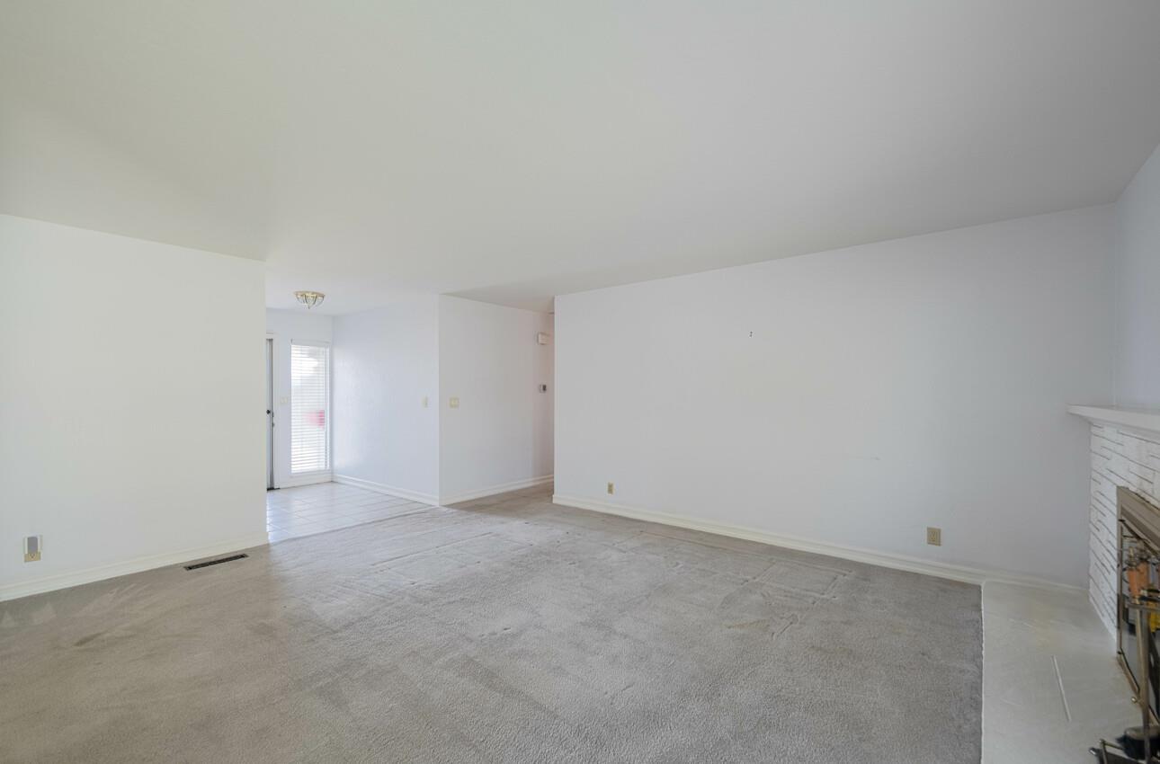 Detail Gallery Image 5 of 34 For 1223 Padre Dr, Salinas,  CA 93901 - 3 Beds | 2 Baths