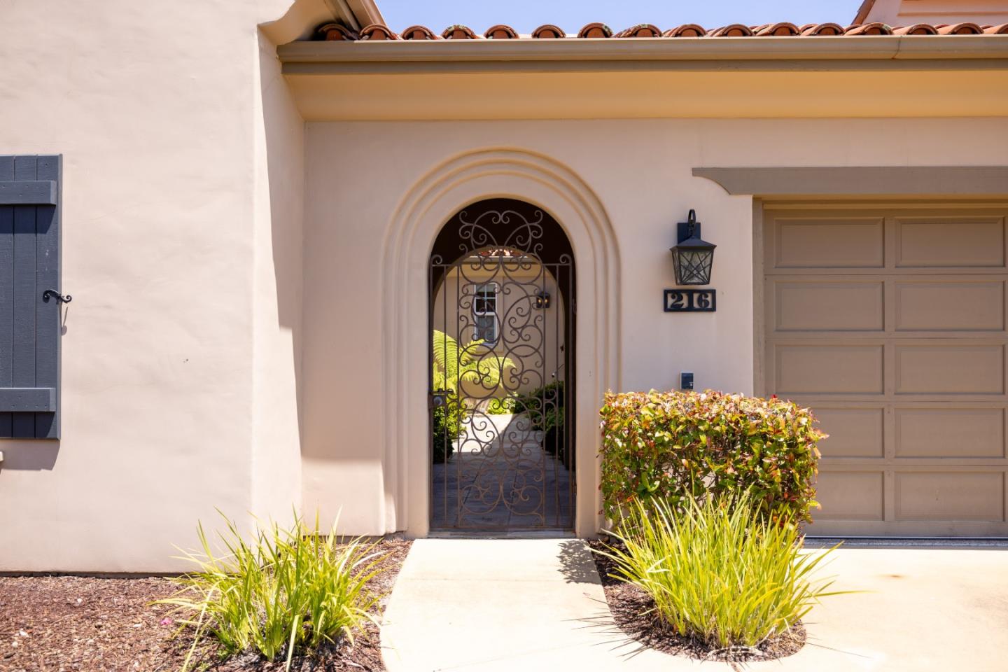 Detail Gallery Image 2 of 33 For 216 Mirasol Way, Monterey,  CA 93940 - 3 Beds | 3/1 Baths