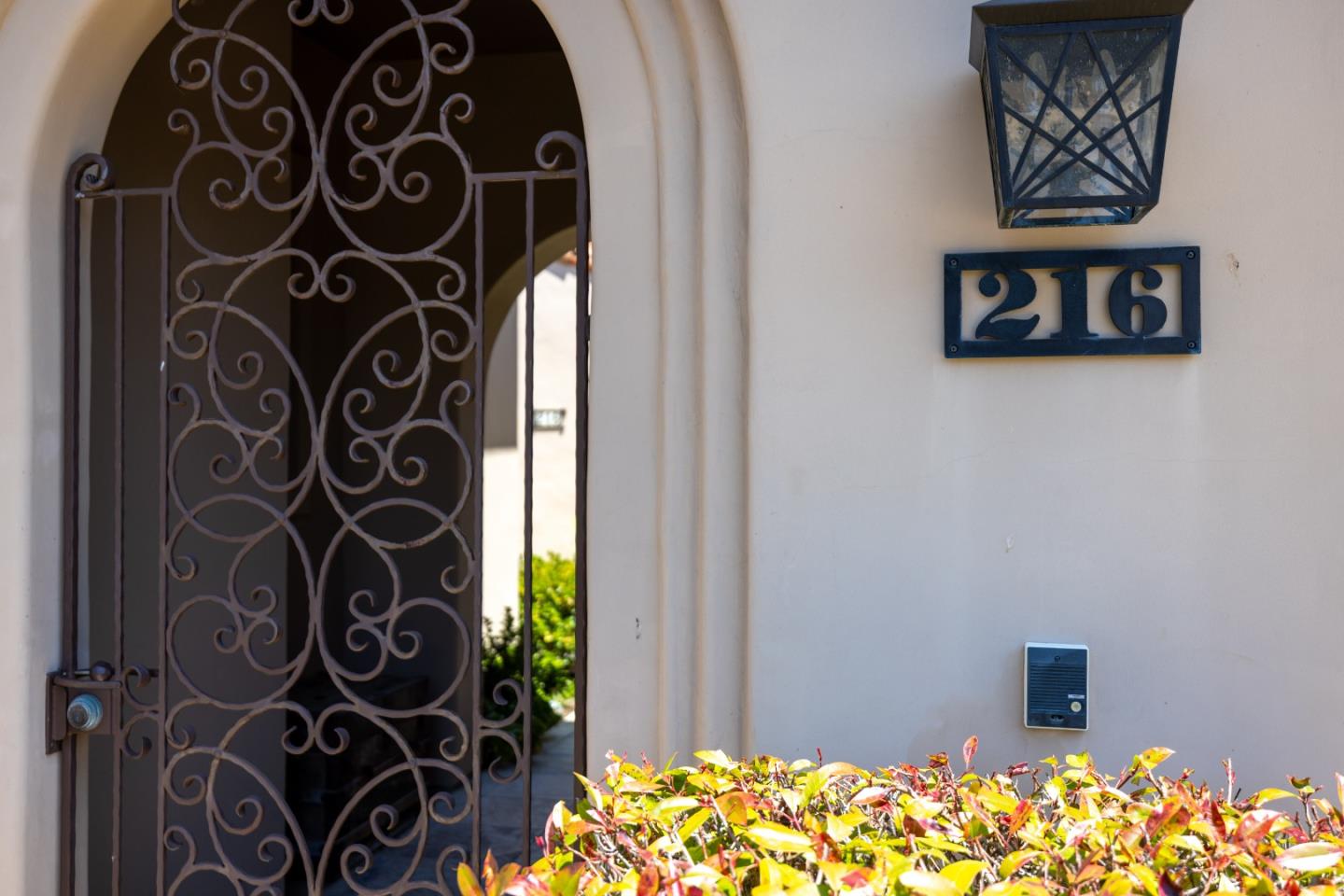 Detail Gallery Image 3 of 33 For 216 Mirasol Way, Monterey,  CA 93940 - 3 Beds | 3/1 Baths