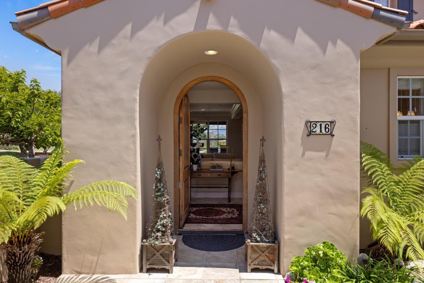 Detail Gallery Image 5 of 33 For 216 Mirasol Way, Monterey,  CA 93940 - 3 Beds | 3/1 Baths