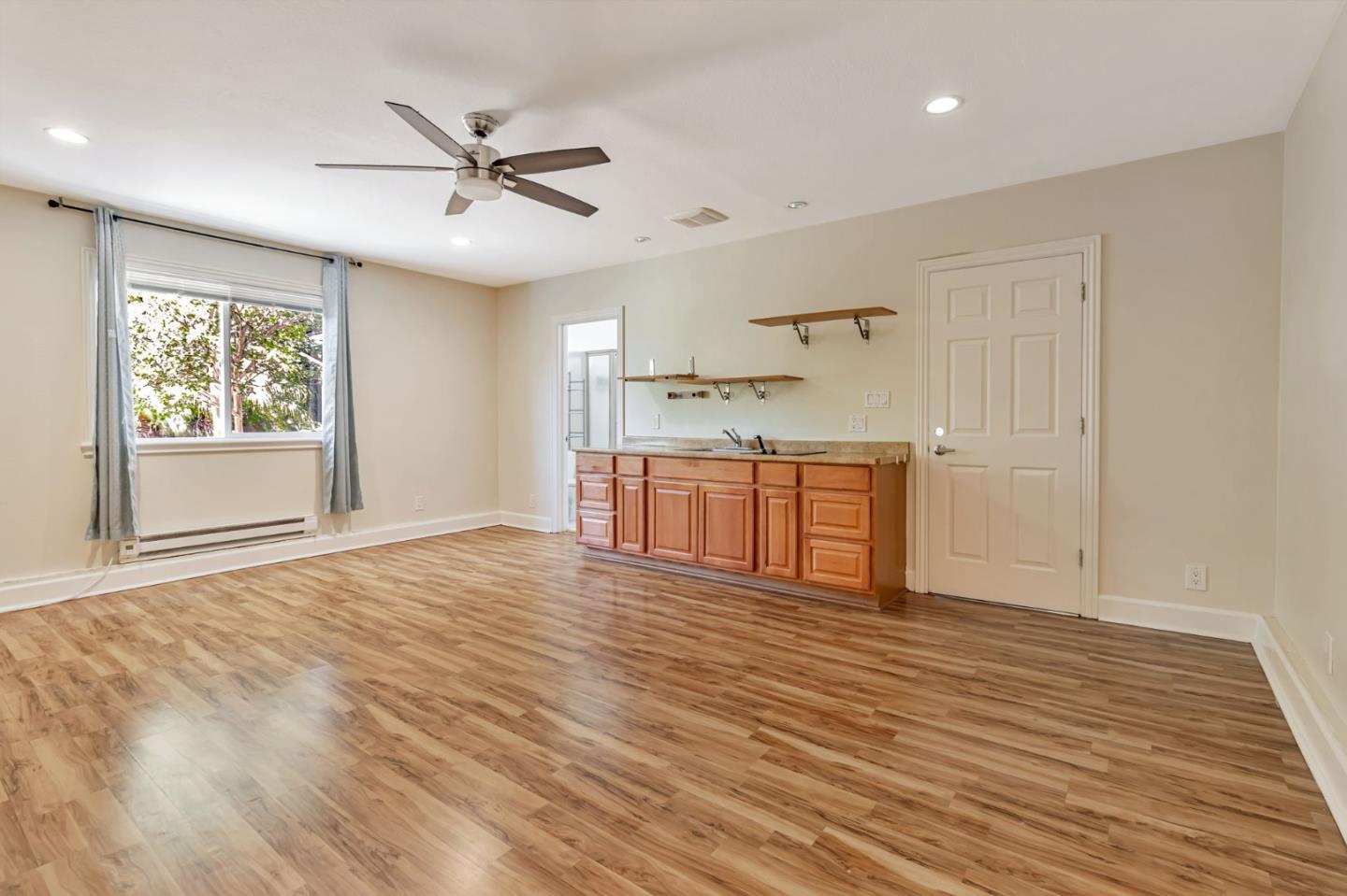 Detail Gallery Image 14 of 28 For 2081 Sheraton Dr, Santa Clara,  CA 95050 - 3 Beds | 2 Baths