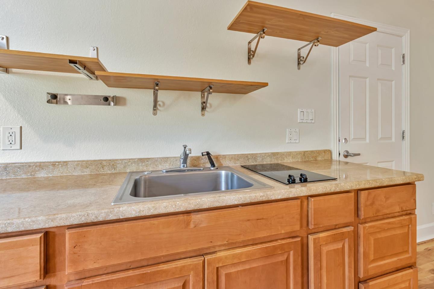 Detail Gallery Image 15 of 28 For 2081 Sheraton Dr, Santa Clara,  CA 95050 - 3 Beds | 2 Baths