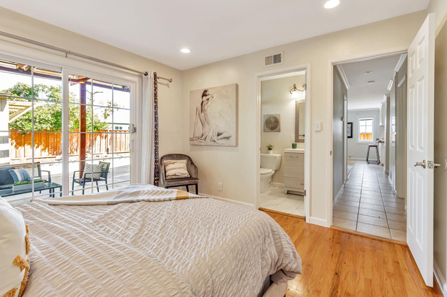 Detail Gallery Image 17 of 28 For 2081 Sheraton Dr, Santa Clara,  CA 95050 - 3 Beds | 2 Baths