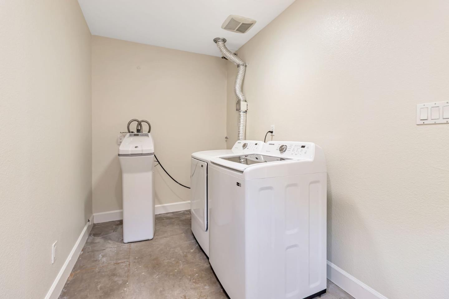 Detail Gallery Image 24 of 28 For 2081 Sheraton Dr, Santa Clara,  CA 95050 - 3 Beds | 2 Baths