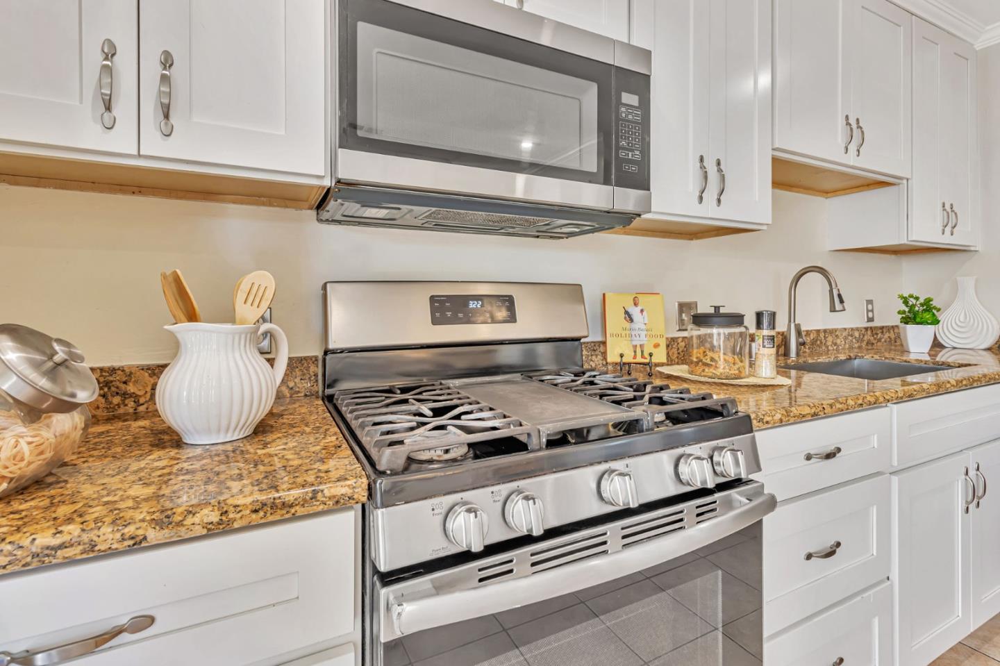 Detail Gallery Image 6 of 28 For 2081 Sheraton Dr, Santa Clara,  CA 95050 - 3 Beds | 2 Baths
