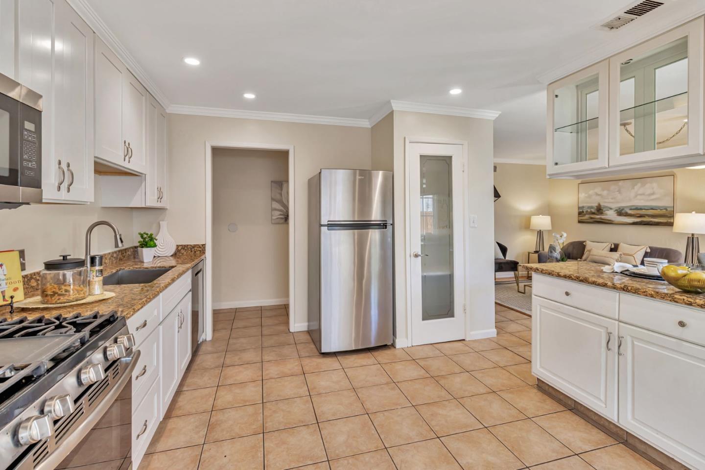 Detail Gallery Image 7 of 28 For 2081 Sheraton Dr, Santa Clara,  CA 95050 - 3 Beds | 2 Baths