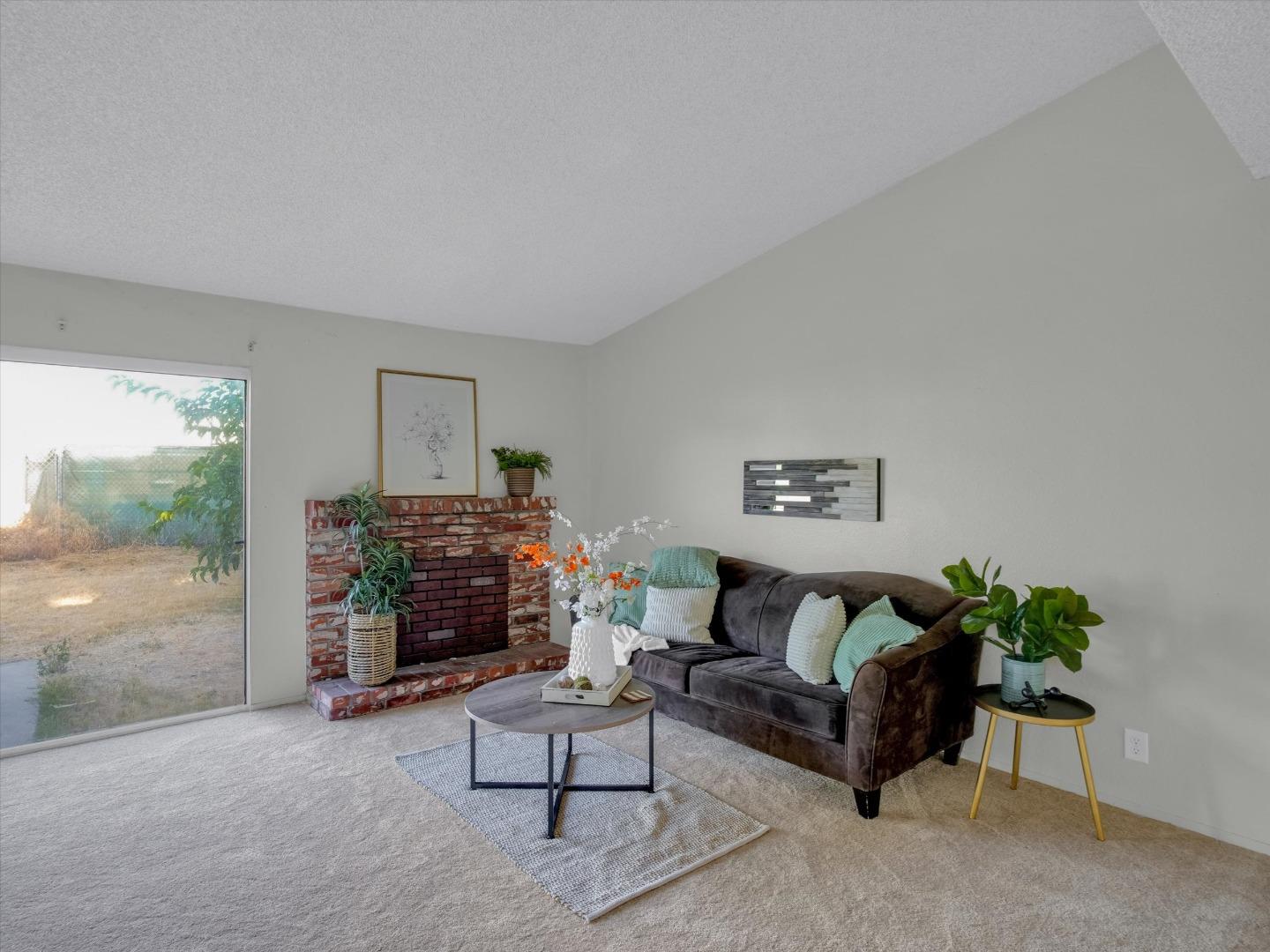 Detail Gallery Image 4 of 32 For 3559 Vernal Ave, Merced,  CA 95340 - 3 Beds | 2 Baths