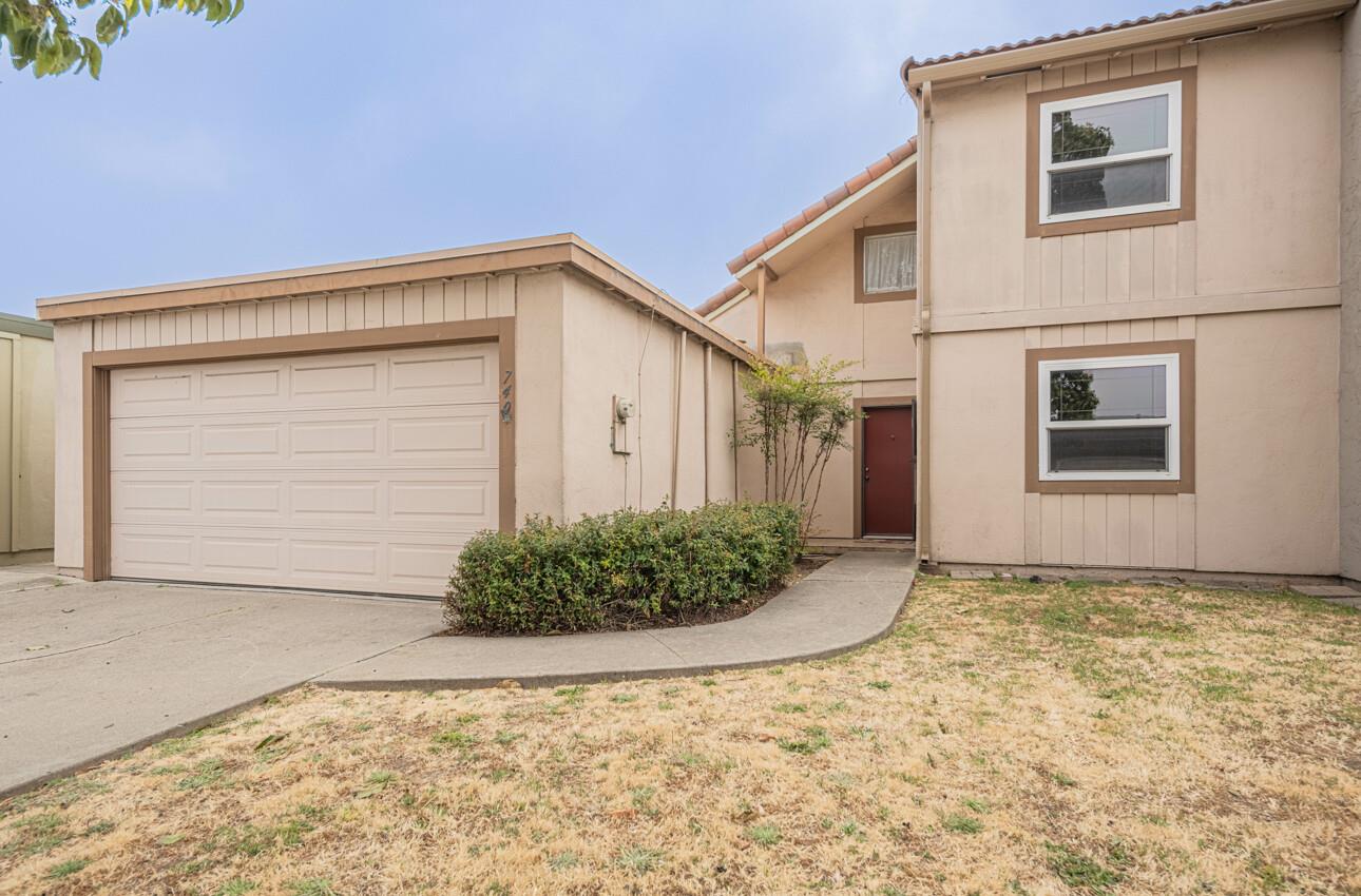 Detail Gallery Image 4 of 35 For 740 Alvarado Dr, Salinas,  CA 93907 - 3 Beds | 2 Baths