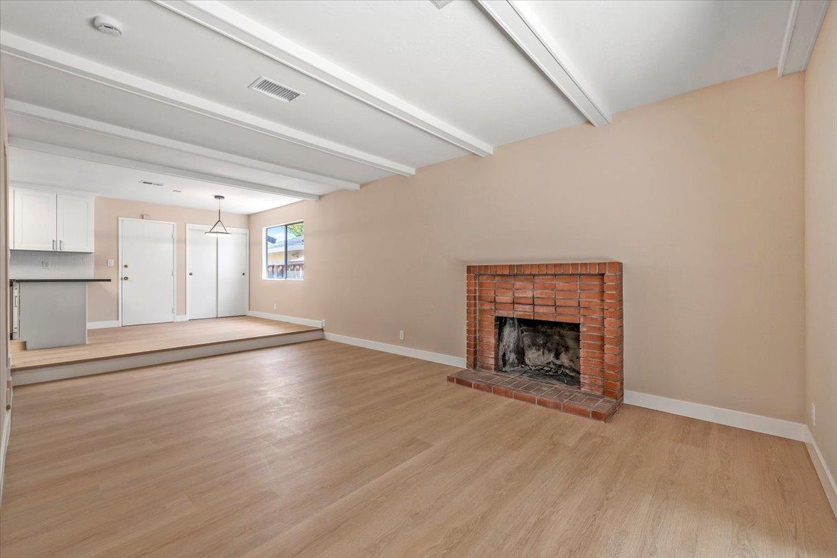Detail Gallery Image 11 of 27 For 2543 Loomis Dr, San Jose,  CA 95121 - 3 Beds | 2 Baths