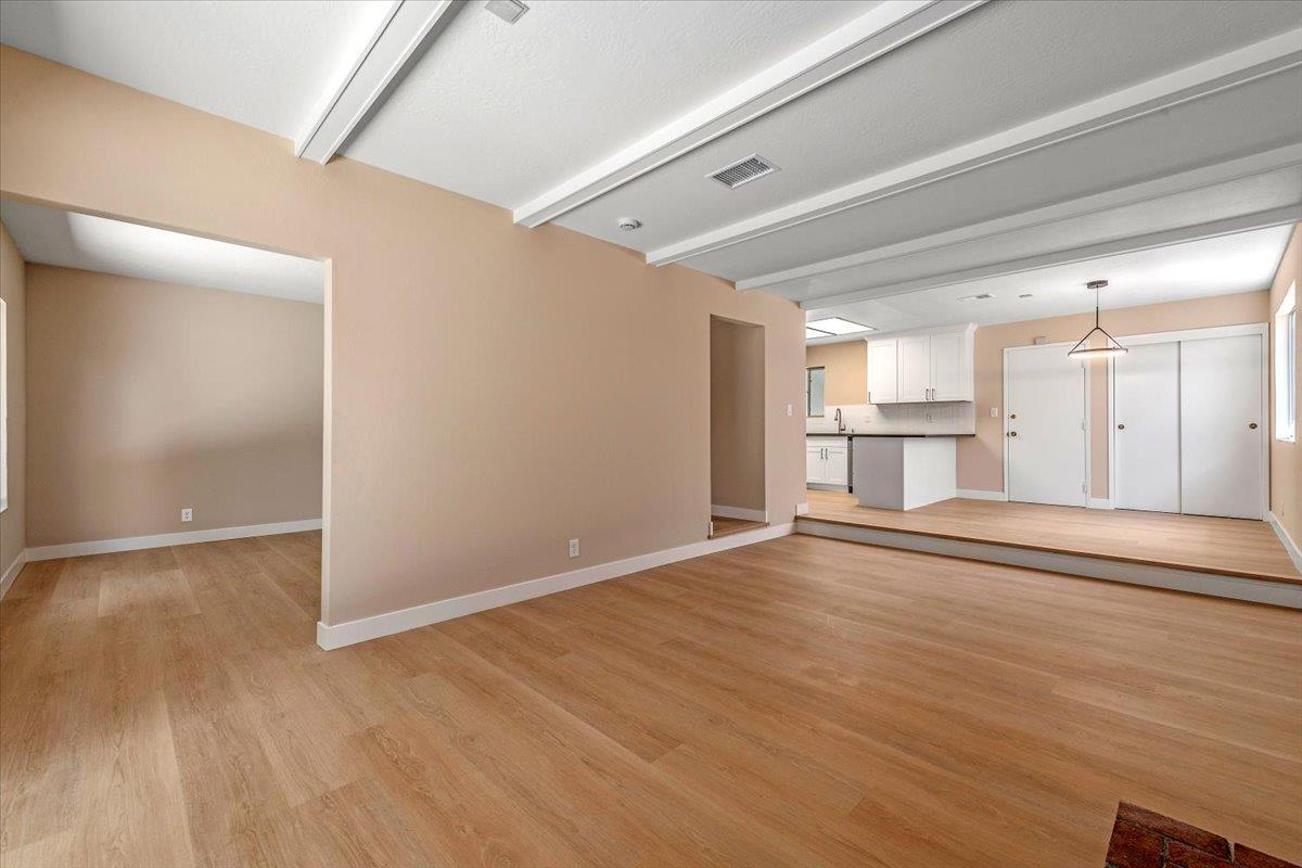 Detail Gallery Image 13 of 27 For 2543 Loomis Dr, San Jose,  CA 95121 - 3 Beds | 2 Baths